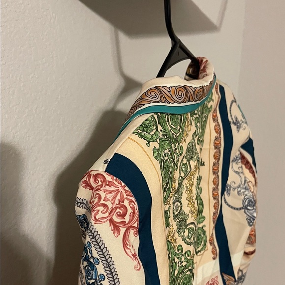 Elegant Multicolor Patterned Blazer - Picture 7 of 10